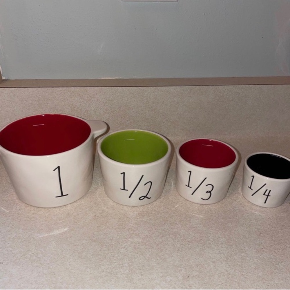New Rae Dunn x Disney Villains Measuring Cup Set - Picture 4 of 6